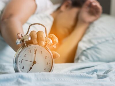 脳と心が「もう限界」とサインを出したあなたへ。自己肯定感が底をついた日に贈る処方箋